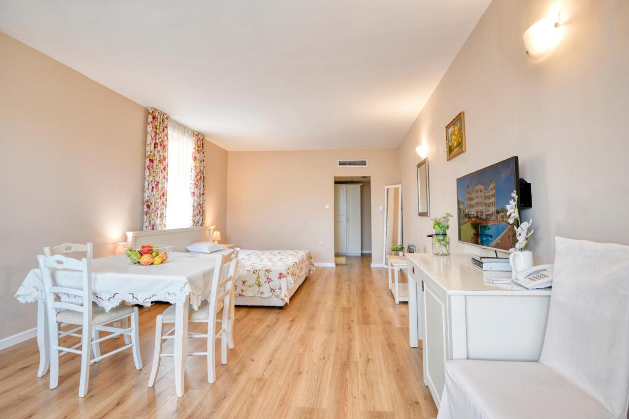 Alekta Hotel Warna Zewnętrze zdjęcie