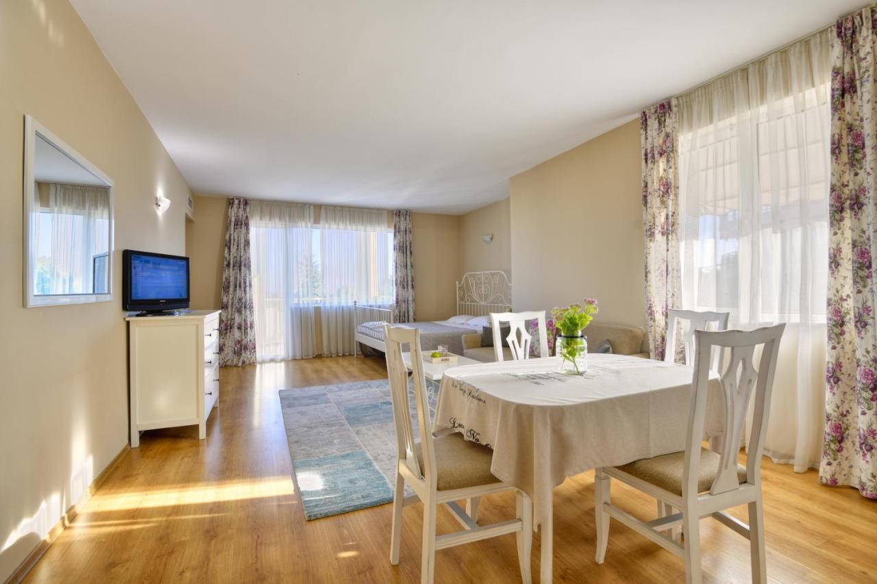 Alekta Hotel Warna Zewnętrze zdjęcie