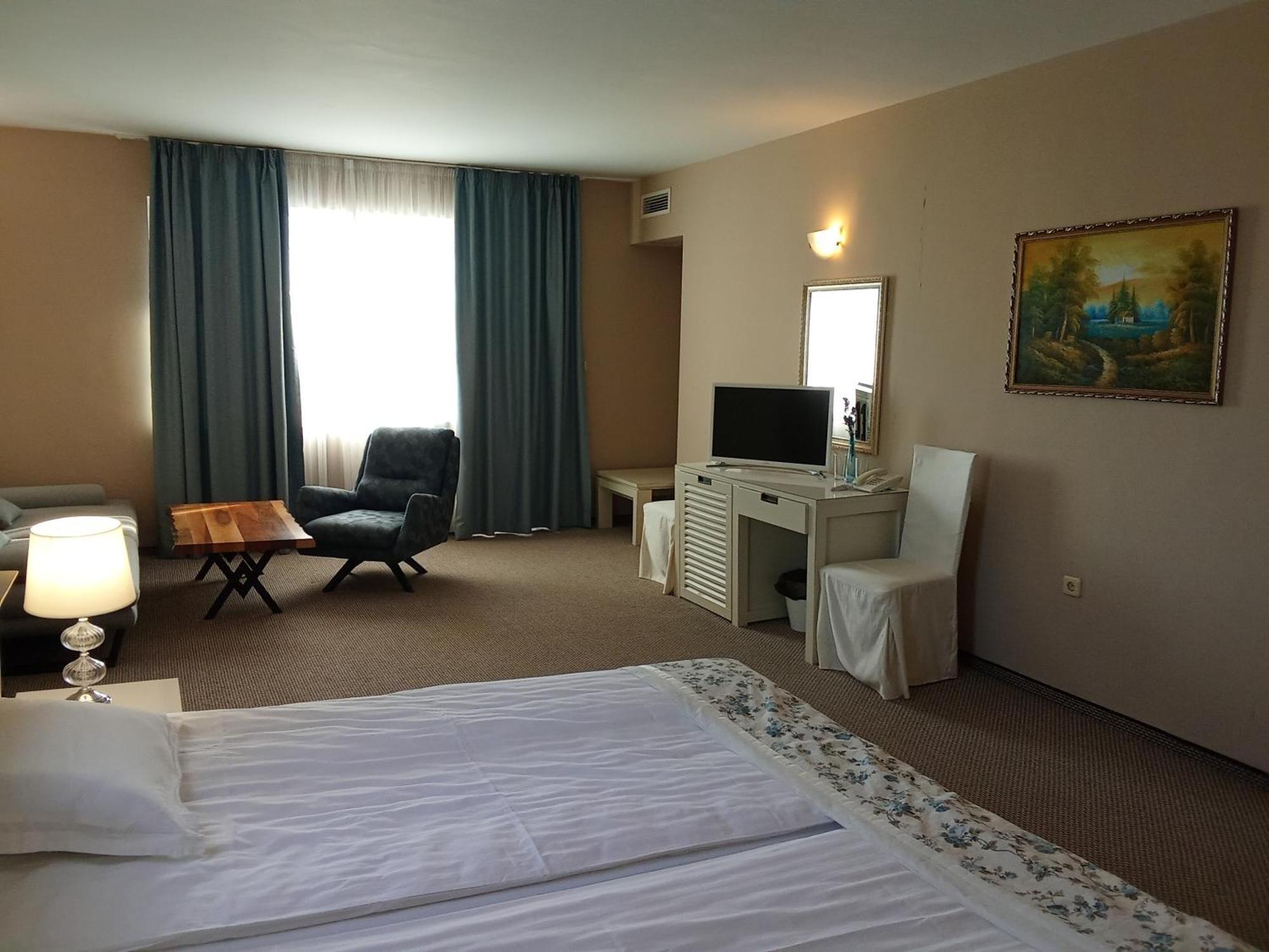 Alekta Hotel Warna Zewnętrze zdjęcie